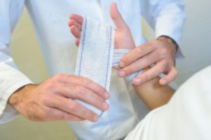 Noções de Primeiros Socorros à Vítima de Queimaduras